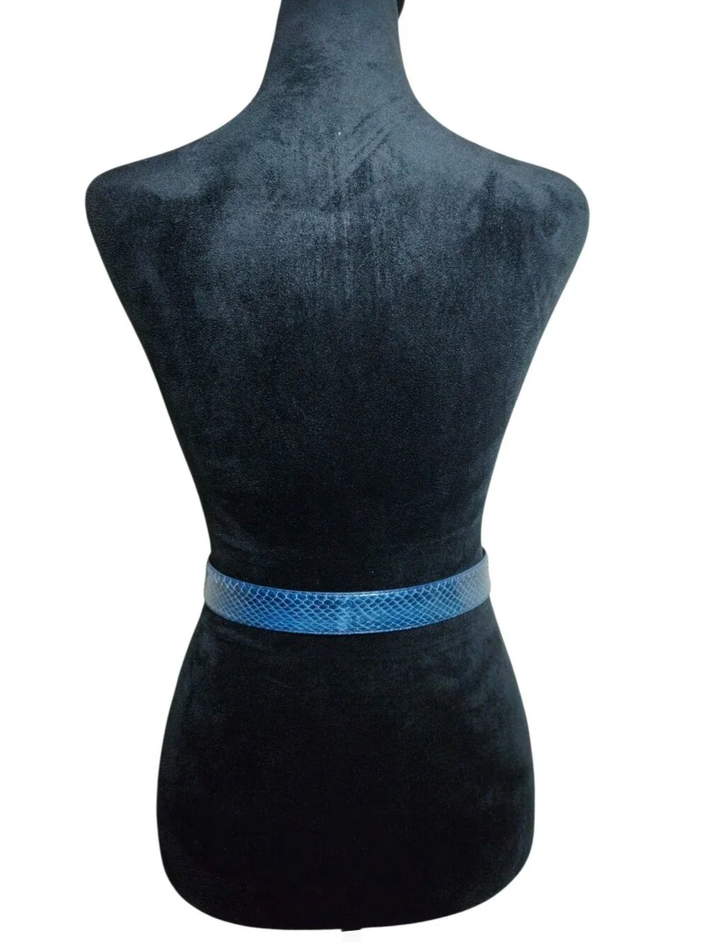 Vintage Amanda Smith Blue Snakeakin Leather Belt with Gold Knot Buckle Size M